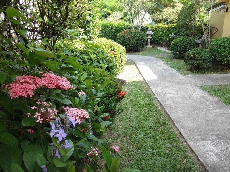 Holiday Village And Natural Garden Resort Phuket 외부 사진